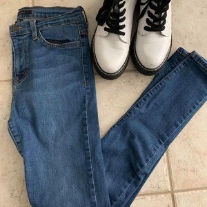 Flying Monkey Skinny  Style: L7426M Cut: 1336J  28